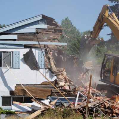 buying-a-house-to-tear-it-down